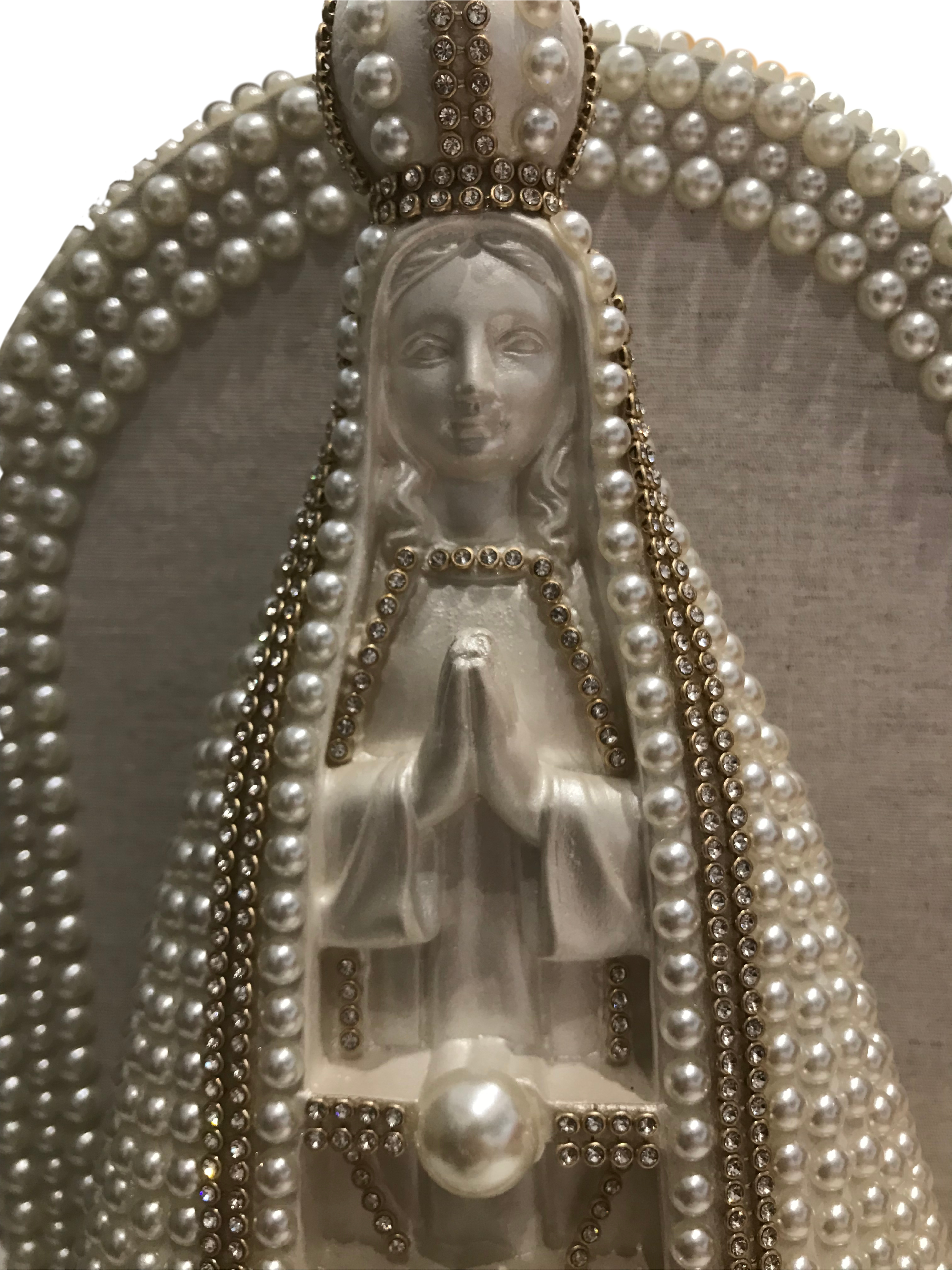 Nossa Senhora Aparecida de 30cm com manto em pérolas +