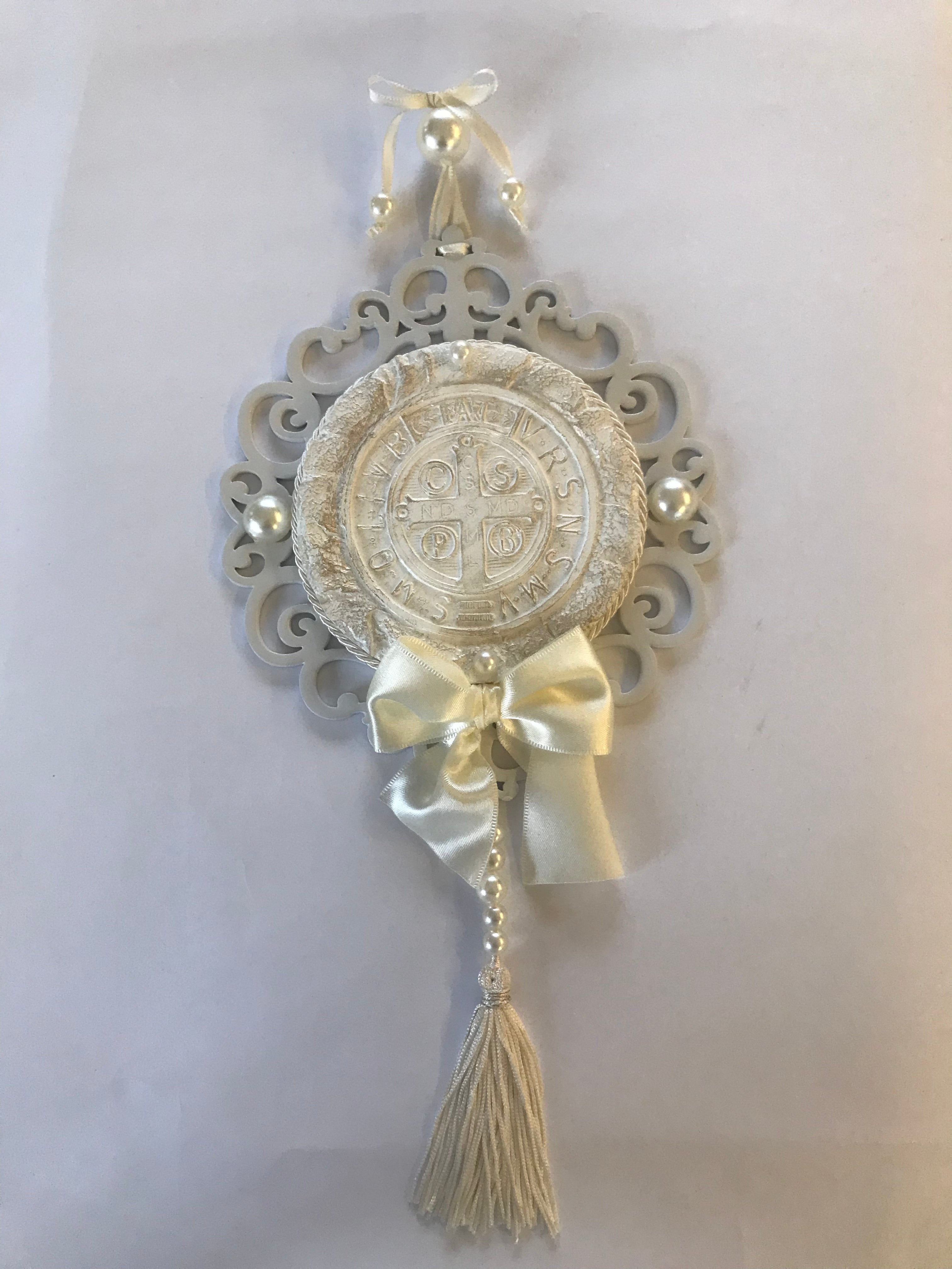 MEDALHAO EM MDF APLIQUE EM GESSO SAO BENTO